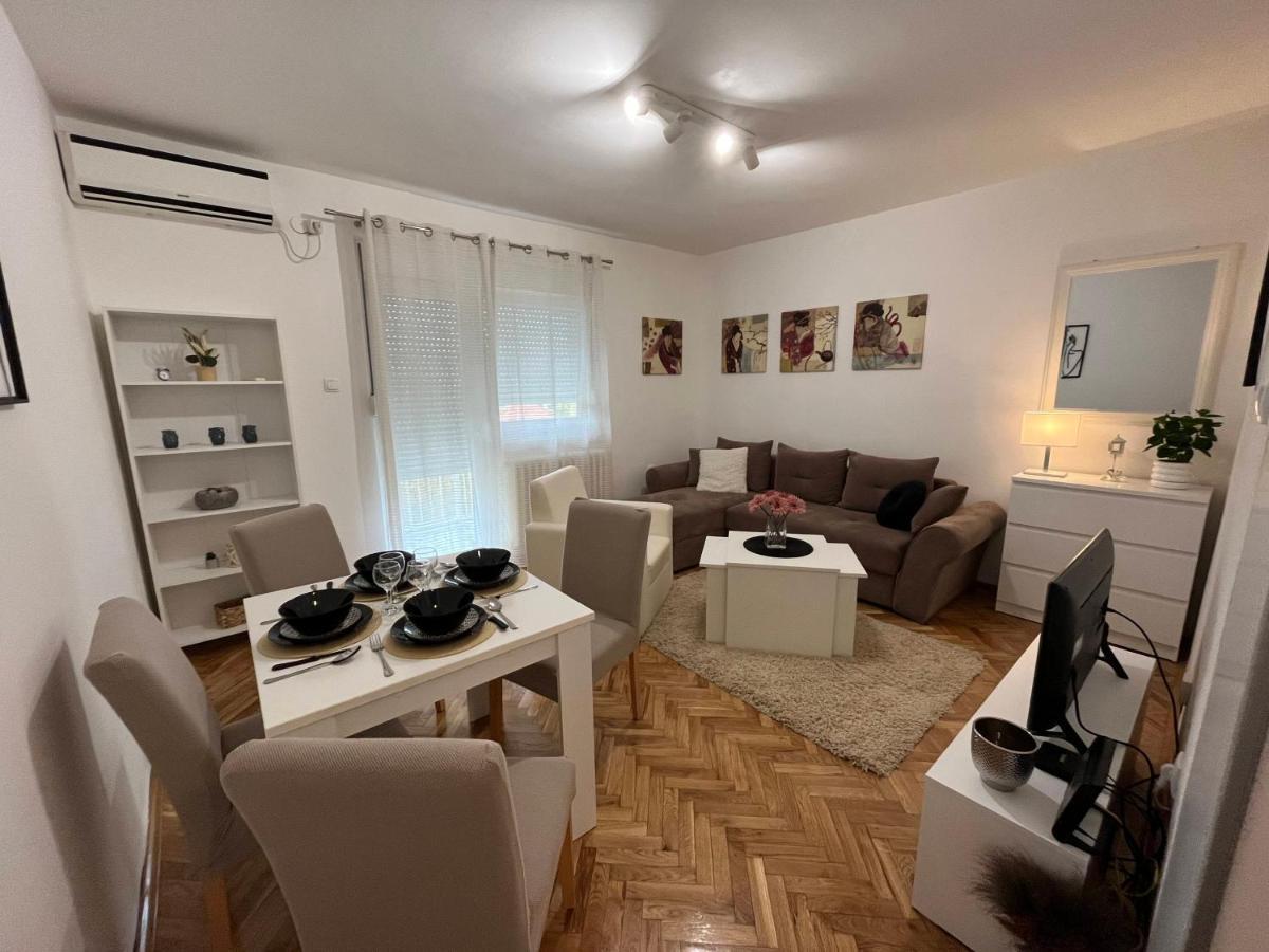 Apartment Sophie ノヴィ・サド エクステリア 写真