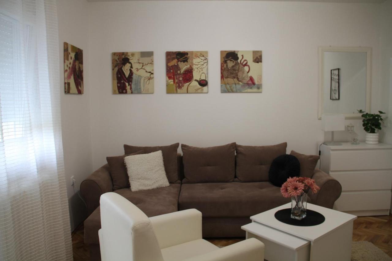 Apartment Sophie ノヴィ・サド エクステリア 写真