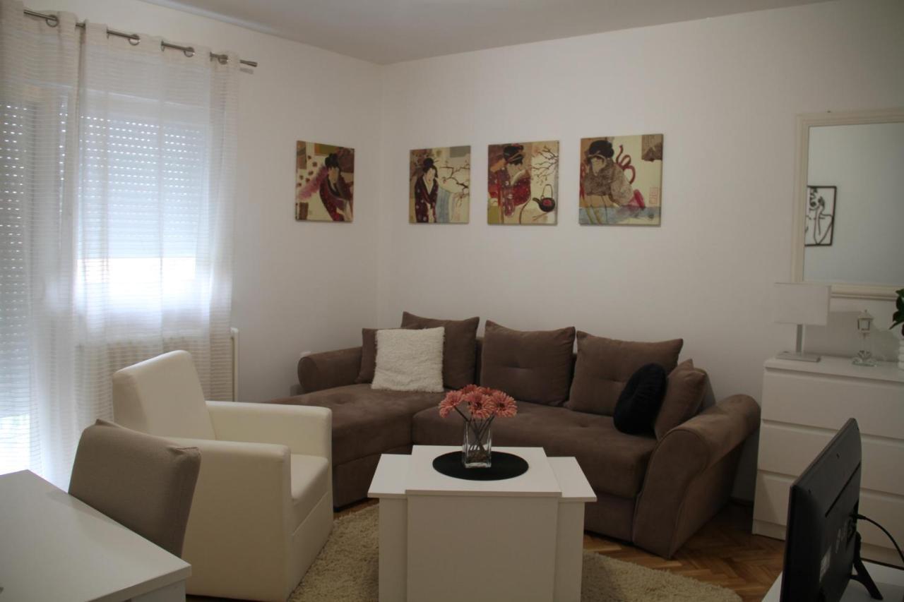 Apartment Sophie ノヴィ・サド エクステリア 写真